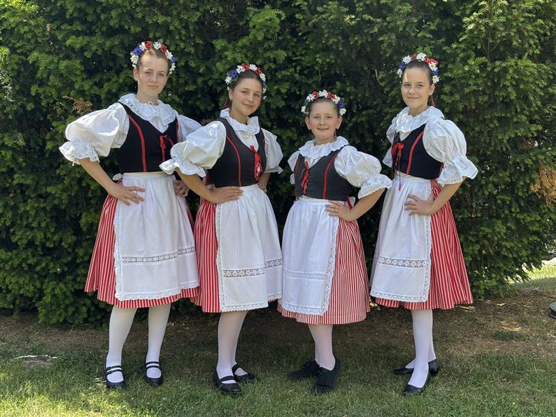 Naše drásovské soutěžící v individuální polce